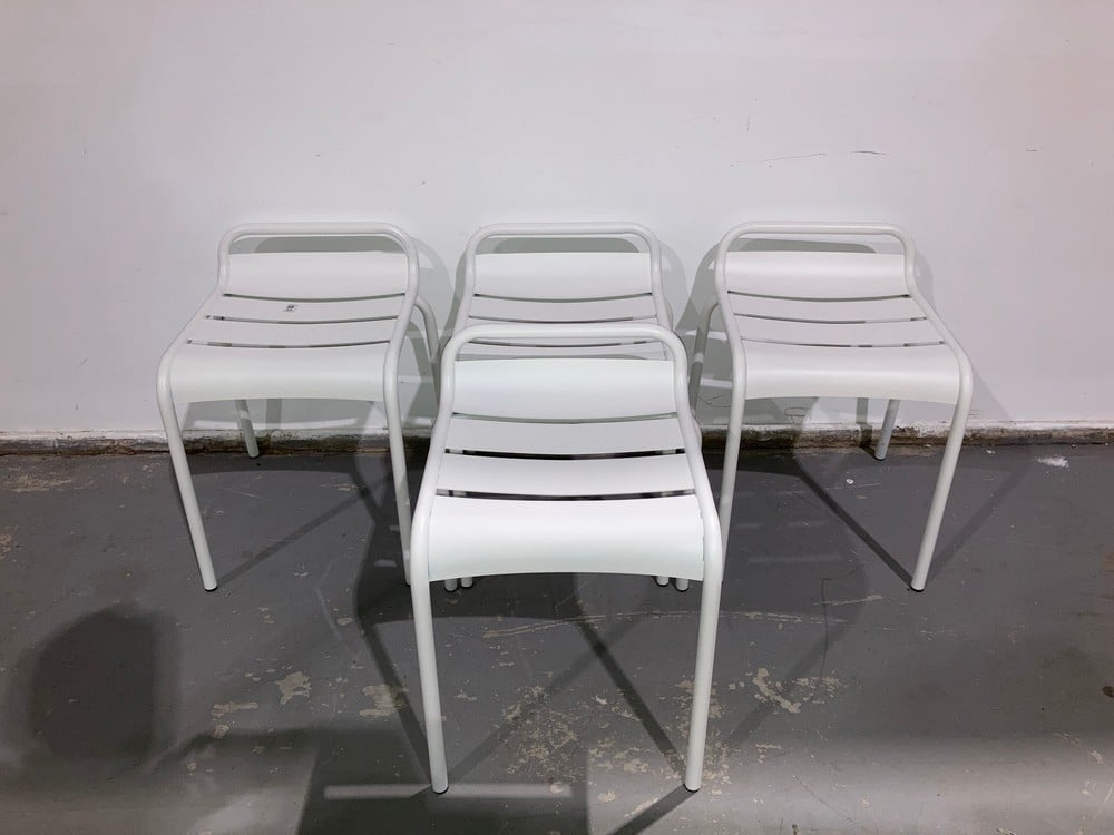 SET OF 4 METAL PATIO CHAIRS, STACKABLE, LOW BACKRE
