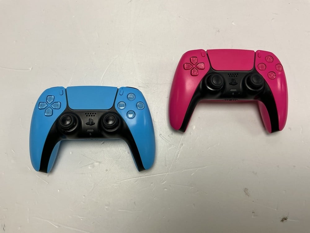 2 X SONY DUALSENSE WIRELESS CONTROLLERS FOR PS5 (O