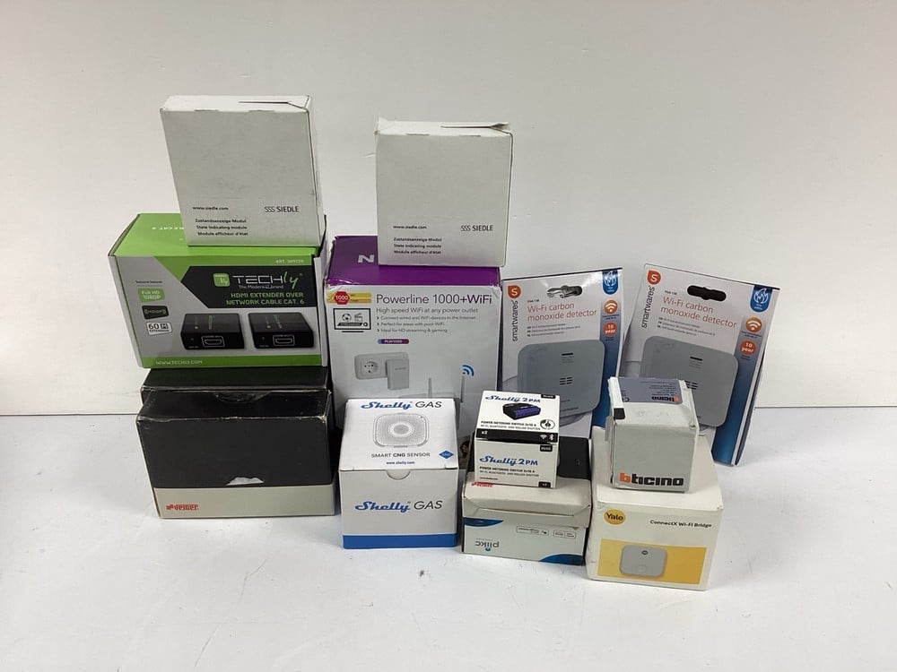 A RANGE OF TECHNOLOGY ITEMS, INCLUDING THE NETGEAR