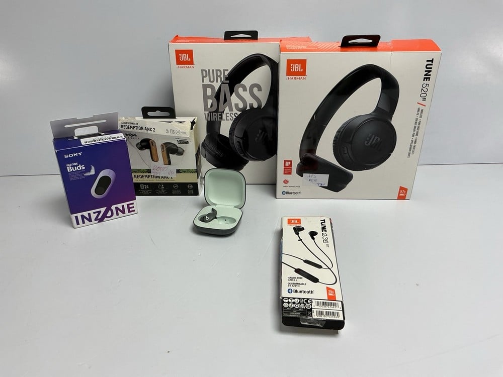 6 X HEADPHONES THAT DO NOT WORK, BROKEN AND INCOMP