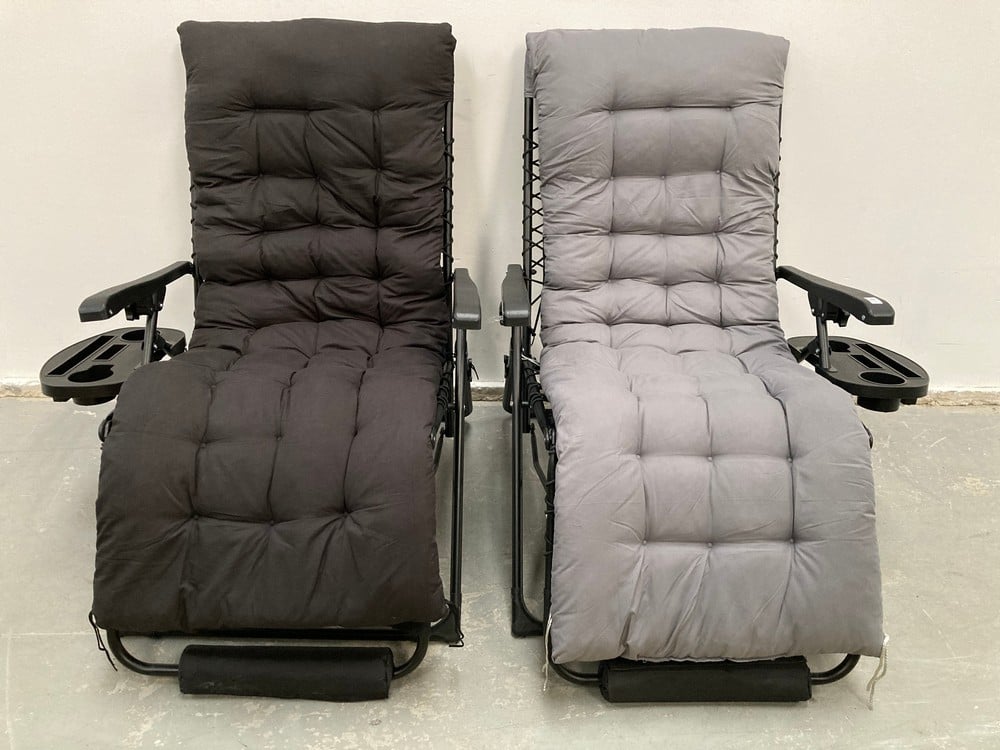 2 X FOLDABLE OUTDOOR SUN LOUNGER | FOOTREST AND AD