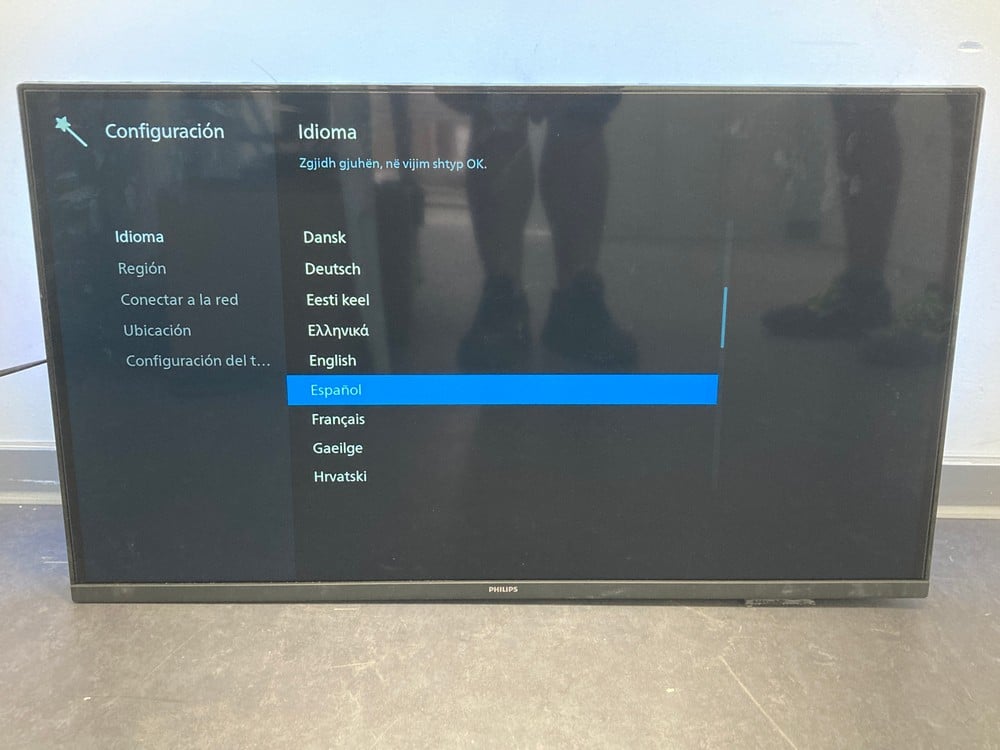 PHILIPS 32PFS6900 HD LED SMART TV – 32-INCH SCREEN