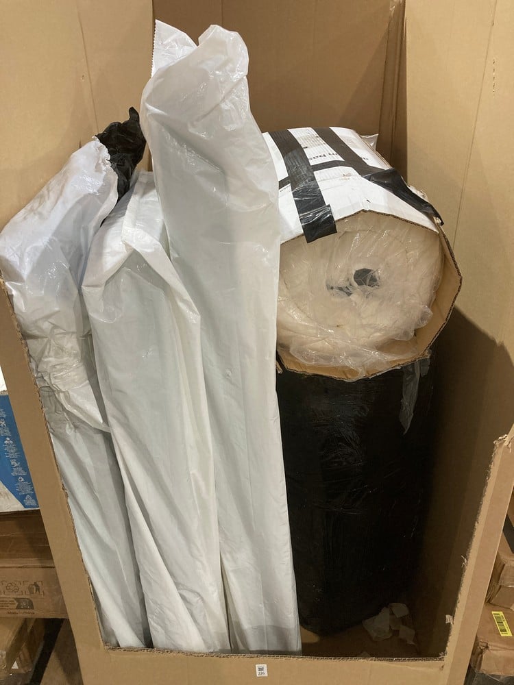 PALLET CONTAINING A VARIETY OF MATTRESSES, INCLUDI
