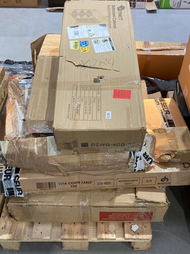 PALLET CONTAINING A VARIETY OF FURNITURE, INCLUDIN