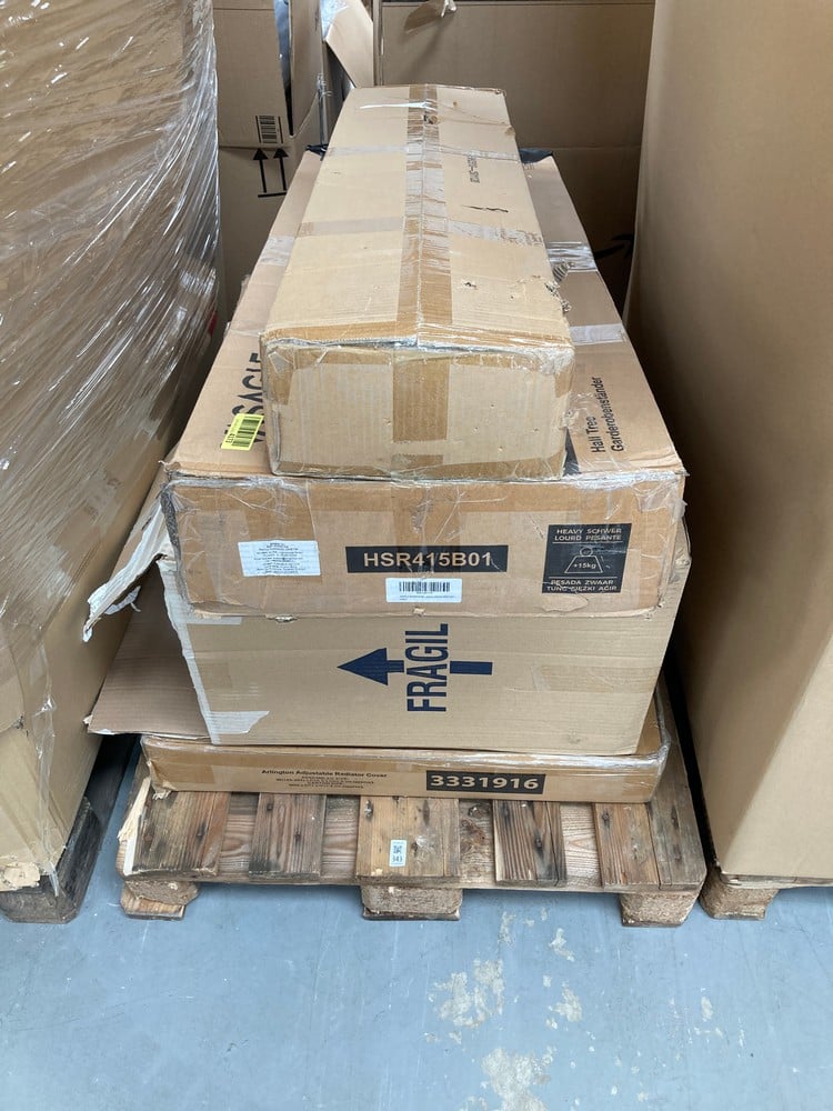 ASSORTED FURNITURE PALLET INCLUDING A LASSIC RADIA