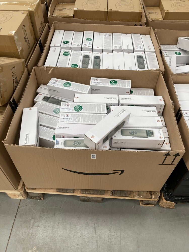 PALLET OF REAL MADRID SPORTS BOTTLES