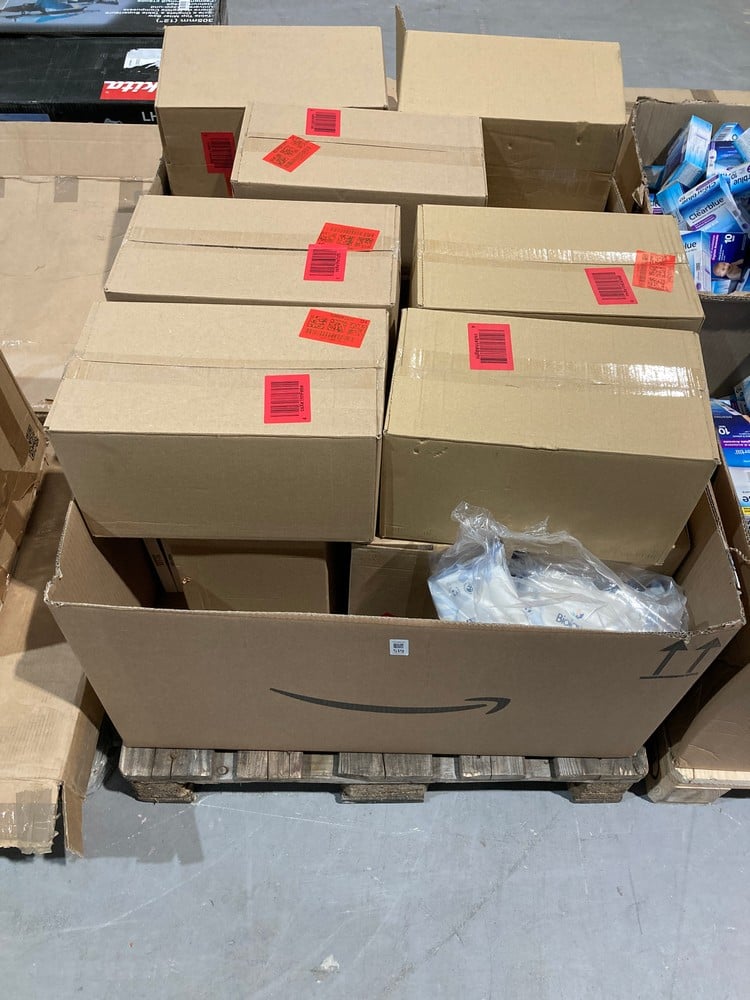 PALLET OF BIOLANE H20 MOIST WIPES