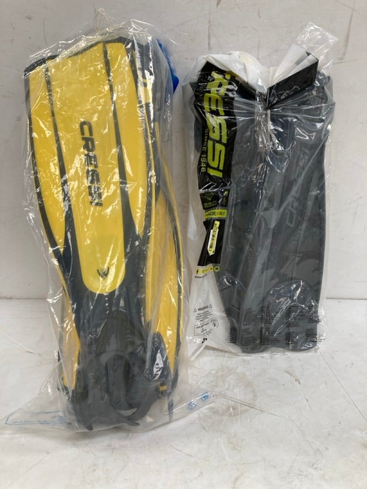 2 X DIVING EQUIPMENT INCLUDING CRESSI PRO LIGHT UN