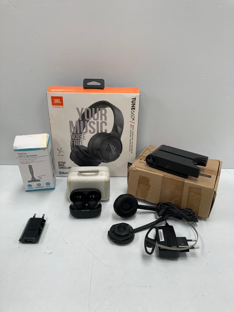 5 X TECHNOLOGY ITEMS FROM VARIOUS BRANDS AND MODEL