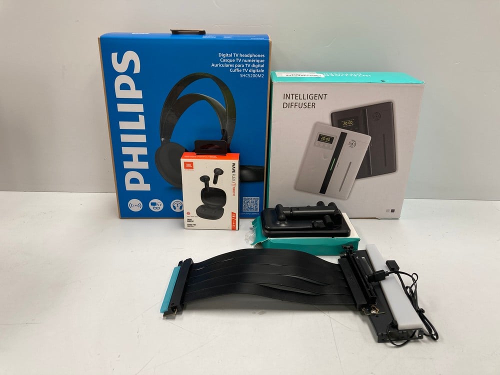 5 X TECHNOLOGY ITEMS – VARIOUS BRANDS AND MODELS, 