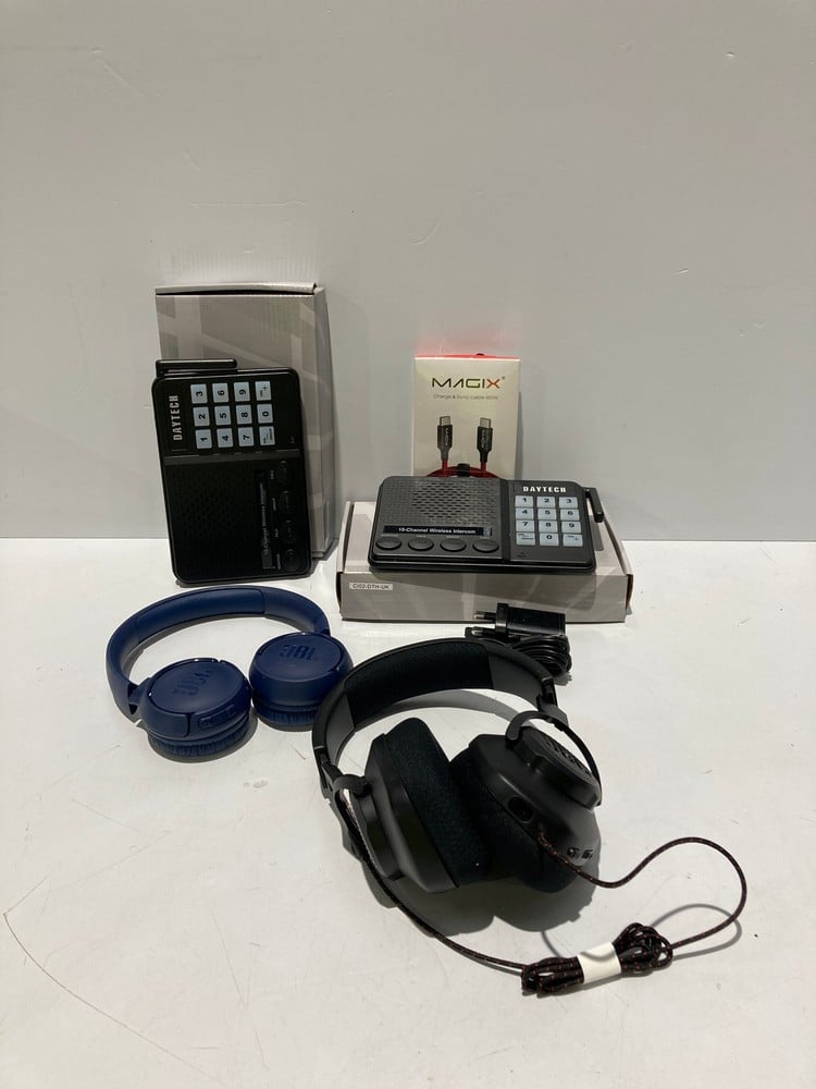 4 X TECHNOLOGY ITEMS FROM VARIOUS BRANDS AND MODEL