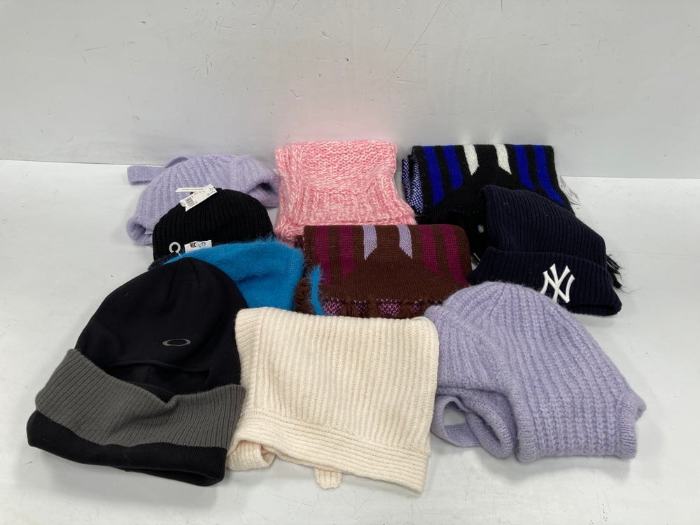 10 X PREMIUM DESIGNER CLOTHING, ONE-SIZE-FITS-ALL,