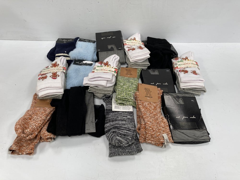 A RANGE OF PREMIUM-DESIGN SOCKS IN VARIOUS SIZES A
