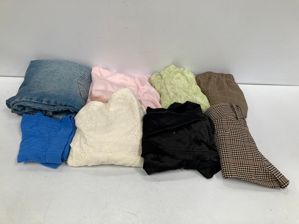 8 X PREMIUM DESIGNER CLOTHING IN VARIOUS STYLES AN
