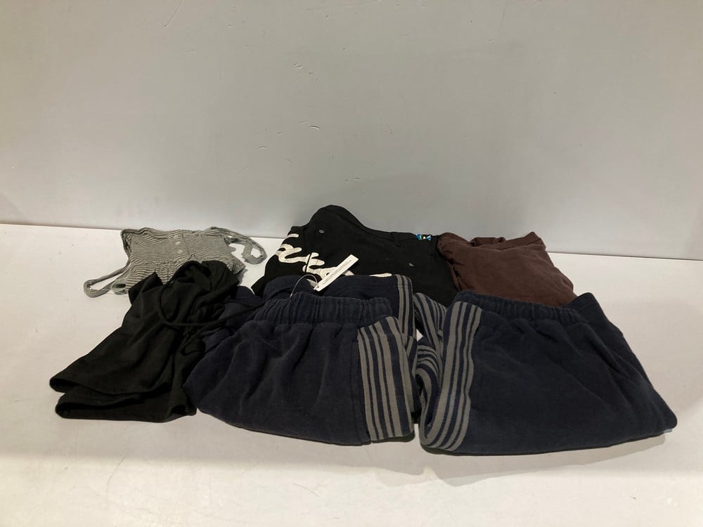 6 X PREMIUM DESIGNER CLOTHING IN VARIOUS STYLES AN