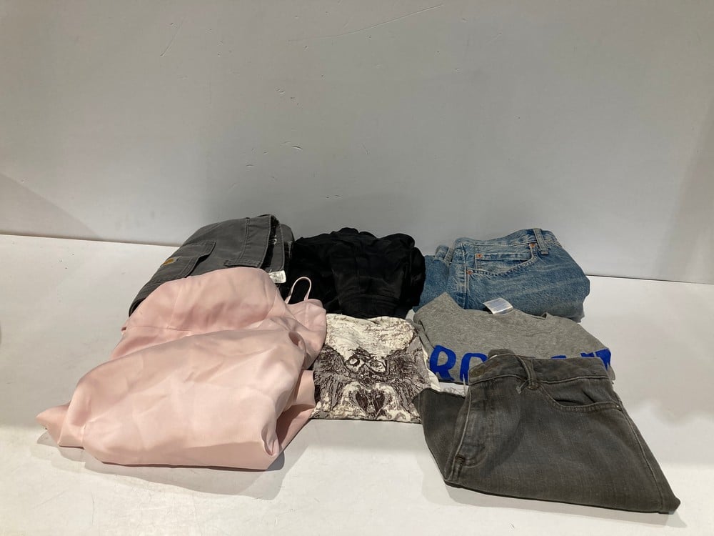 7 X PREMIUM DESIGNER CLOTHING IN VARIOUS STYLES AN