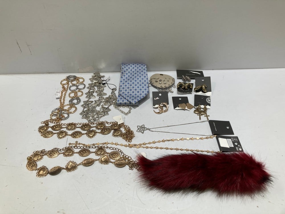 A RANGE OF PREMIUM DESIGN ACCESSORIES FROM VARIOUS