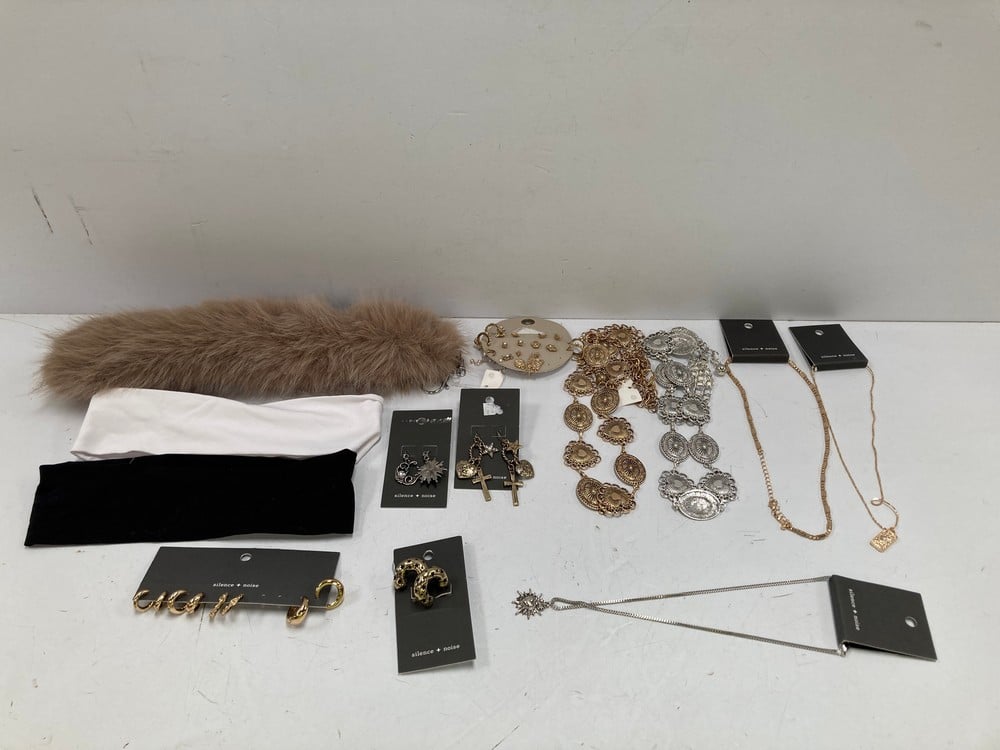 A RANGE OF PREMIUM DESIGN ACCESSORIES FROM VARIOUS