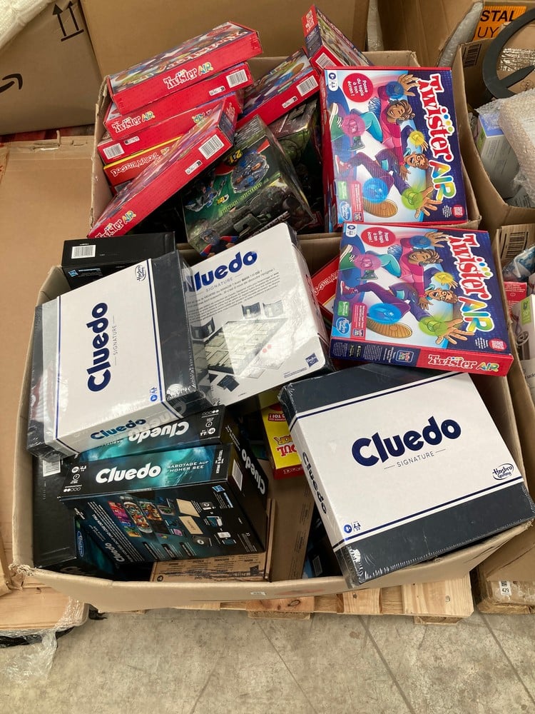 ASSORTED GAMES PACK INCLUDING DOCTOR MABOUL JUNIOR