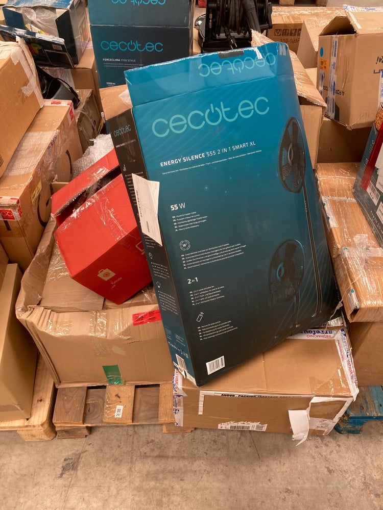 PALLET OF MISCELLANEOUS ITEMS, INCLUDING A CECOTEC