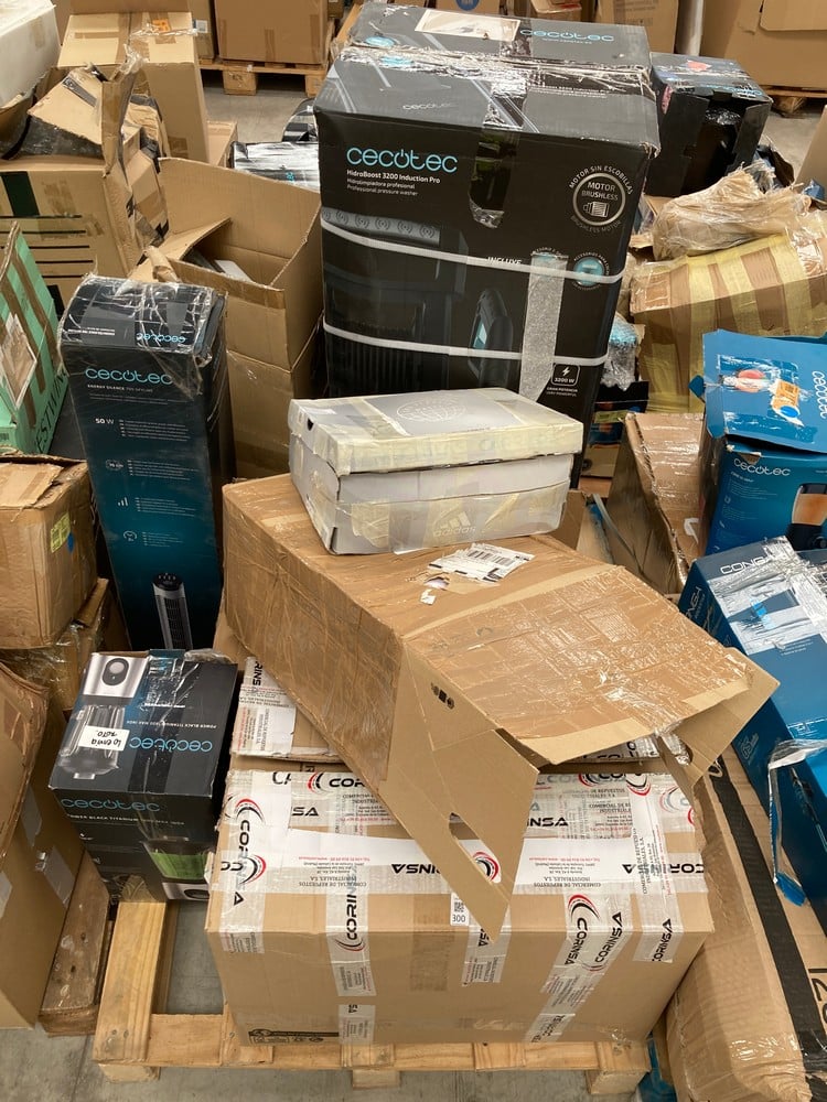 PALLET OF MISCELLANEOUS ITEMS, INCLUDING A CECOTEC