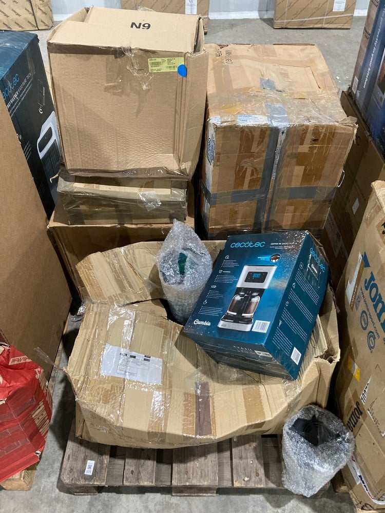 PALLET OF MISCELLANEOUS ITEMS INCLUDING A CECOTEC 