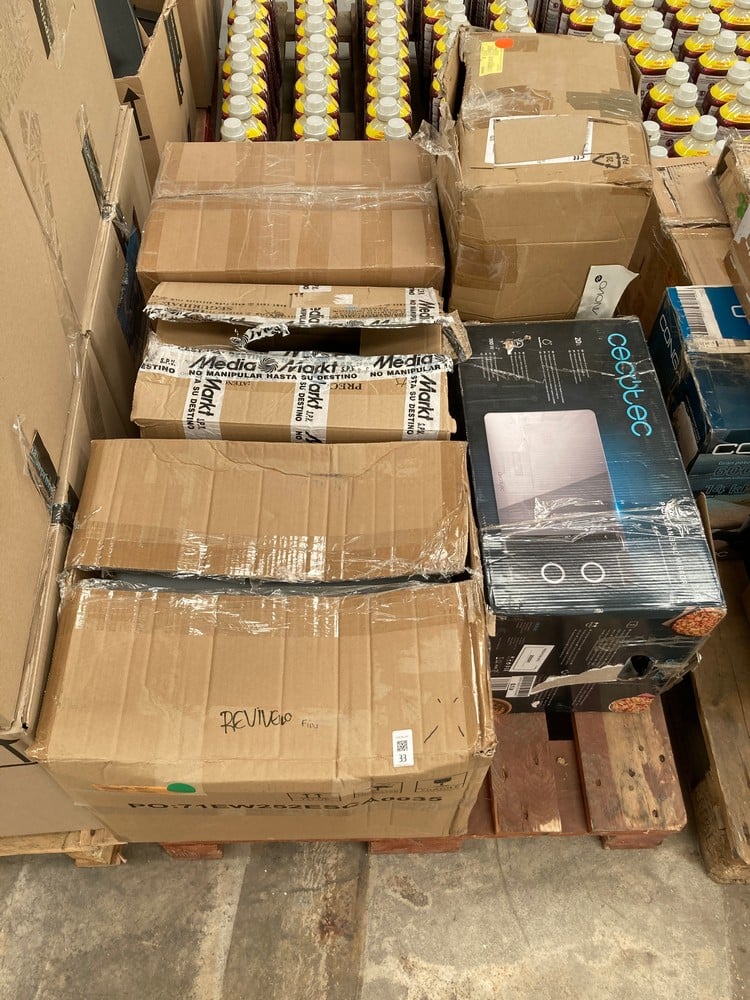 PALLET OF MISCELLANEOUS ITEMS, INCLUDING A CECOTEC