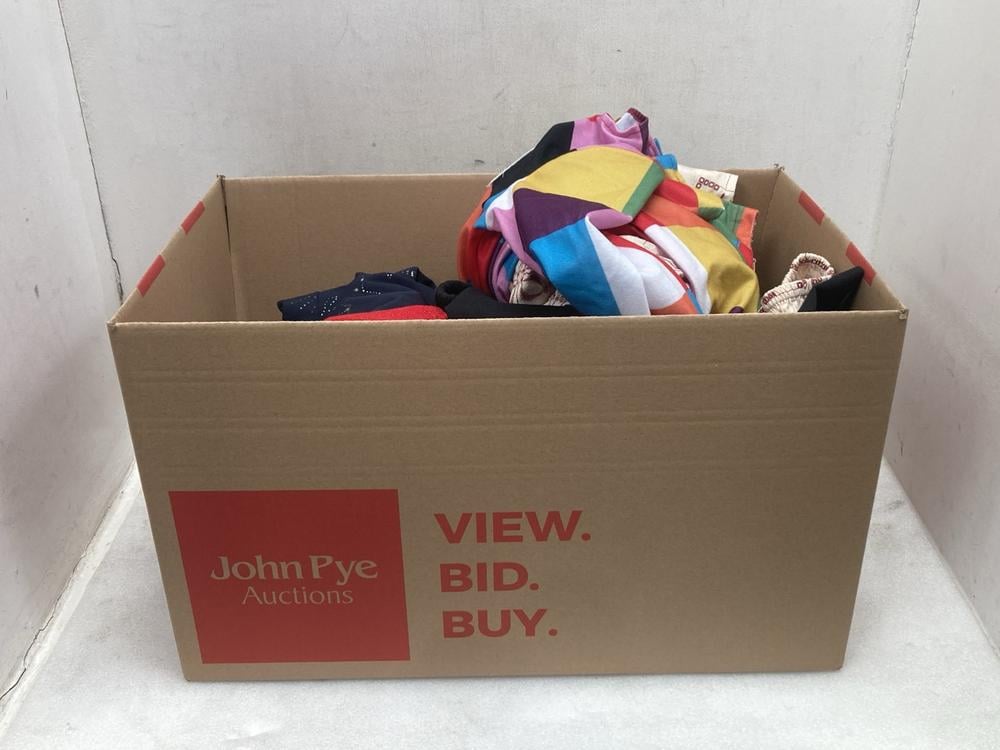 BOX OF ASSORTED CLOTHING TO INCLUDE MOUNTAIN WAREH