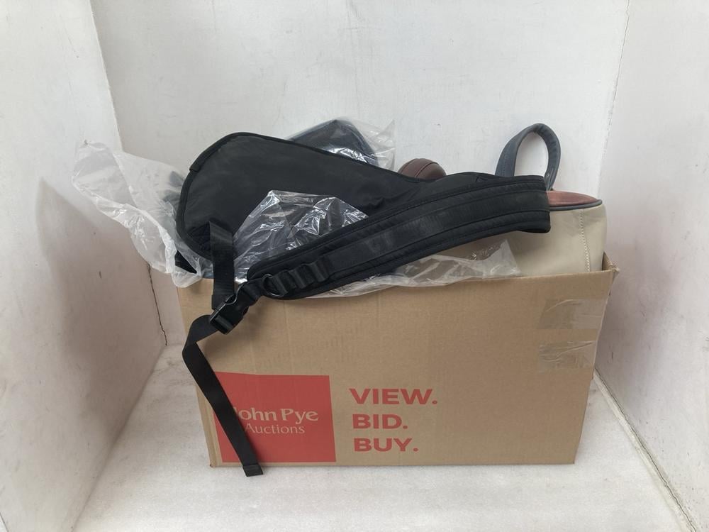BOX OF ASSORTED BAGS TO INCLUDE KANGOL ONE SHOLDER