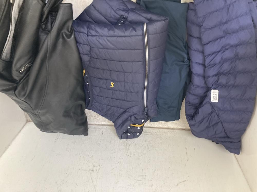 4 X ASSORTED CLOTHES TO INCLUDE RALPH LAUREN POLO 