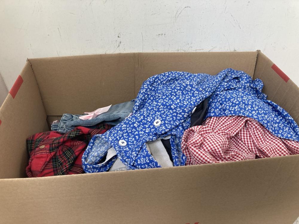 BOX OF ASSORTED KIDS CLOTHES TO INCLUDE NUTMEG LOU