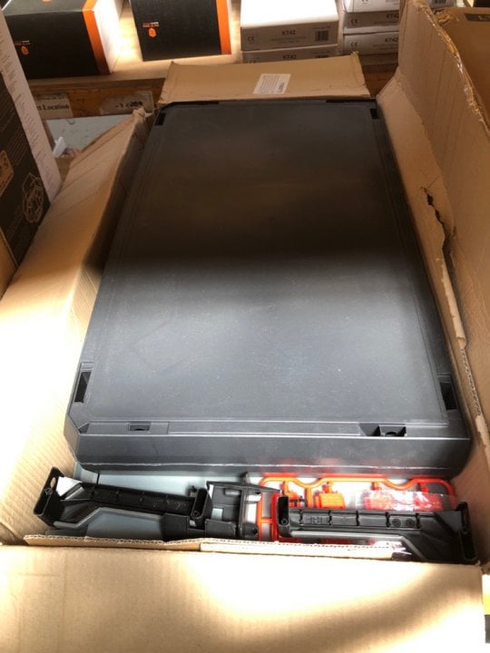 John Pye Auctions KETER P10 BASE LOCATION D9