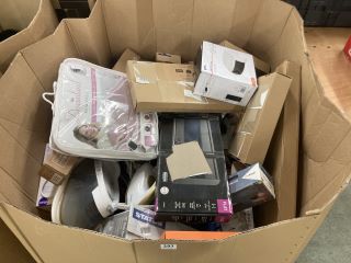 PALLET OF ASSORTED ITEMS, CONTENTS INC: TV MOUNTS, STEAM IRONS, DESK FAN, FAN HEATERS (COLLECTION OR OPTIONAL DELIVERY AVAILABLE*)