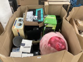 PALLET OF ASSORTED ITEMS, CONTENTS INC: PAPER SHREDDERS, XBOX COOLER, KEYBOARDS, BACKPACKS (COLLECTION OR OPTIONAL DELIVERY AVAILABLE*)