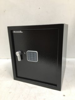 YALE ELECTRONIC LARGE SAFE - RRP £120.00: LOCATION - H4