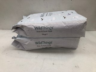 2 X PACKS OF WILD THINGS 5KG SWAN & DUCK FOOD - BBE DEC 2022 - (PLEASE NOTE - SOME ITEMS MAY BE PAST THEIR BBE): LOCATION - H2