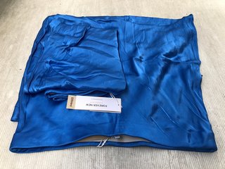 2 X FOREVER NEW PORTIA BIAS MIDI SKIRTS IN PLUNGE POOL BLUE - SIZES 6 AND 16: LOCATION - J18