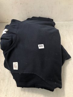 QTY OF COTTON RIDGE NAVY HOODIES IN NAVY - SIZE EXTRA LARGE: LOCATION - J19