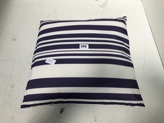 QTY OF BLUE STRIPE SCATTER CUSHIONS: LOCATION - I15