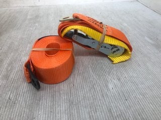 QTY OF ORANGE RATCHET STRAPS: LOCATION - I12