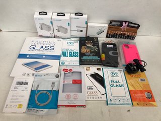 QTY OF ASSORTED TECH ACCESSORIES TO INCLUDE TECH 21 CLEAR IPHONE 14 PLUS PHONE CASE: LOCATION - I10