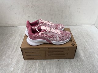 WOMEN'S NIKE SUPERREP GO 3 NN FK IN DESERT BERRY/SAIL-BARELY ROSE - SIZE 6.5: LOCATION - I6