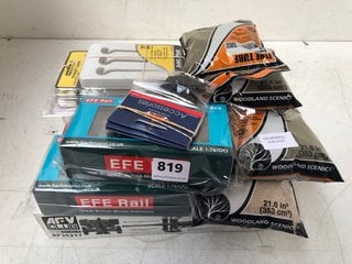 QTY OF MODEL TRAIN ITEMS TO INCLUDE EFE RAIL GREAT BRITISH MODEL RAILWAYS CARRIAGE: LOCATION - I3