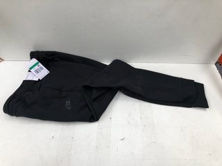 NIKE CHILDRENS JOGGERS IN BLACK - UK XL: LOCATION - H15