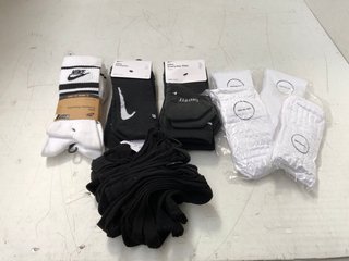 QTY OF ASSORTED ADULT SOCKS - TO INCLUDE 4 X GAIN THE EDGE WHITE AND BLACK GRIP SOCKS - SIZE: LARGE: LOCATION - J5