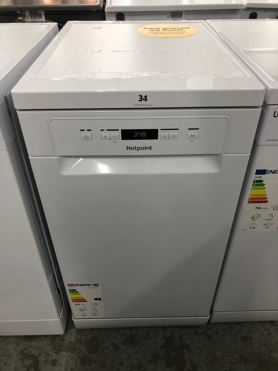 John Pye Auctions HOTPOINT SLIMLINE DISHWASHER MODEL HSFC 3M19C UK