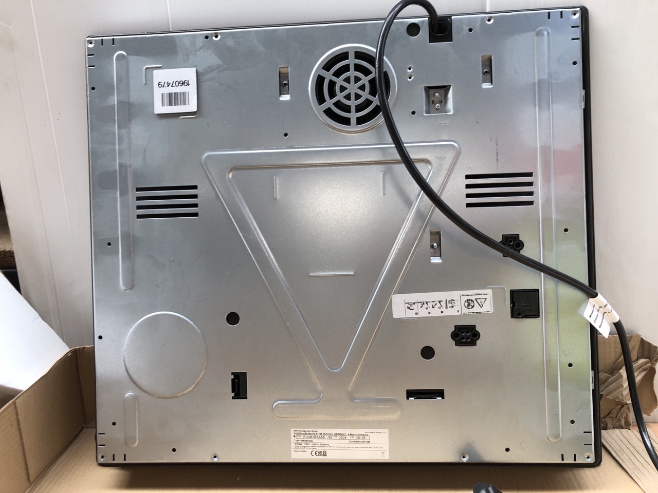 John Pye Auctions BOSCH CERAMIC HOB MODEL HMI40ICM2 I3