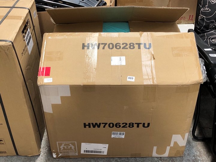 John Pye Auctions COSTWAY PATIO RATTAN DAYBED LOUNGE RETRACTABLE TOP