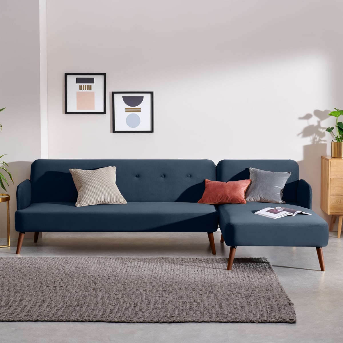 John Pye Auctions 1 x Item Box 2 of 2 Only. Elvi