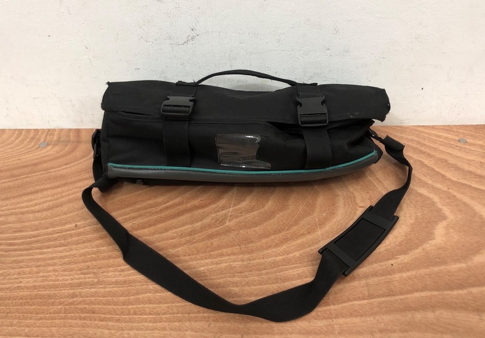 John Pye Auctions KANE 458 FLUE GAS ANALYZER TO INCLUDE CLOTH BAG